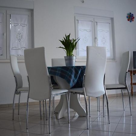 Apartman Julka Sukošan Екстериор снимка