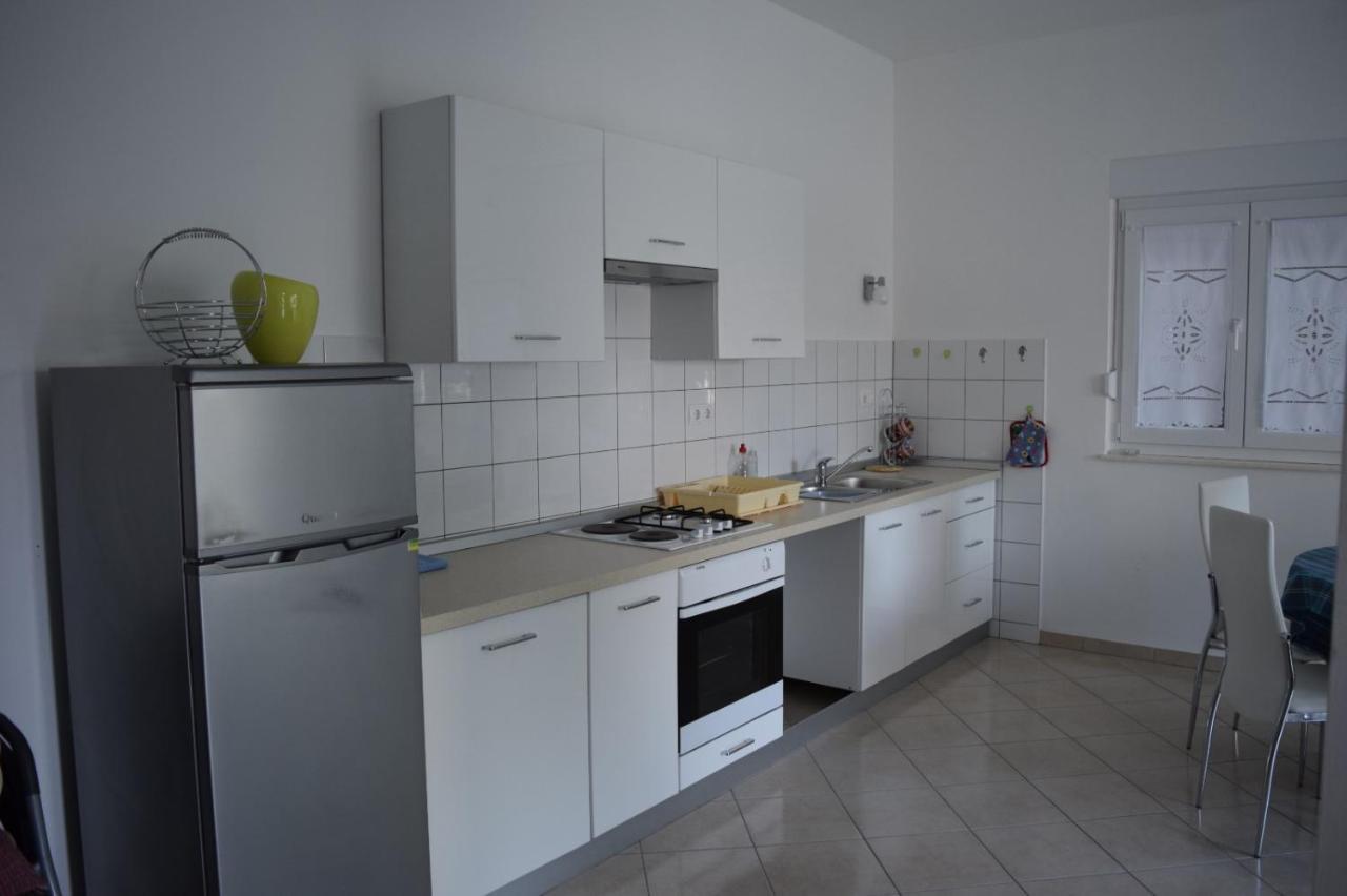 Apartman Julka Sukošan Екстериор снимка